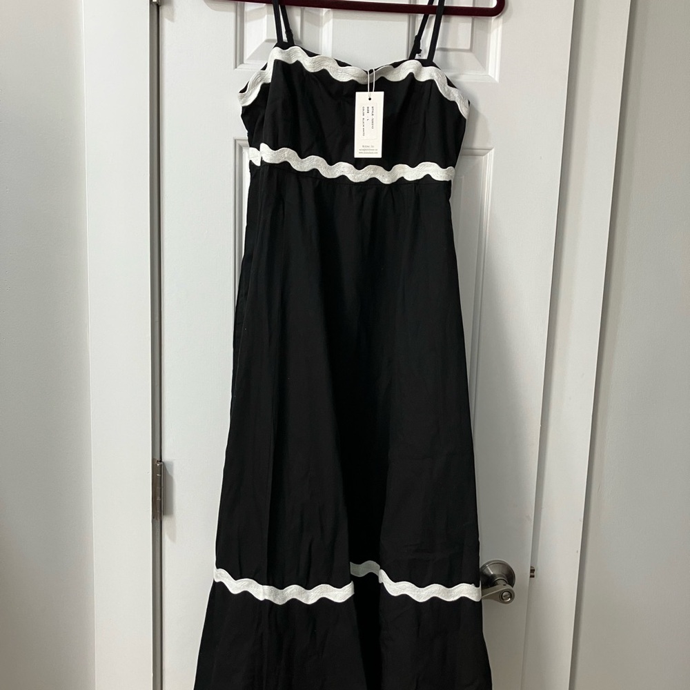 SIM & SAM Black and White Midi Dress